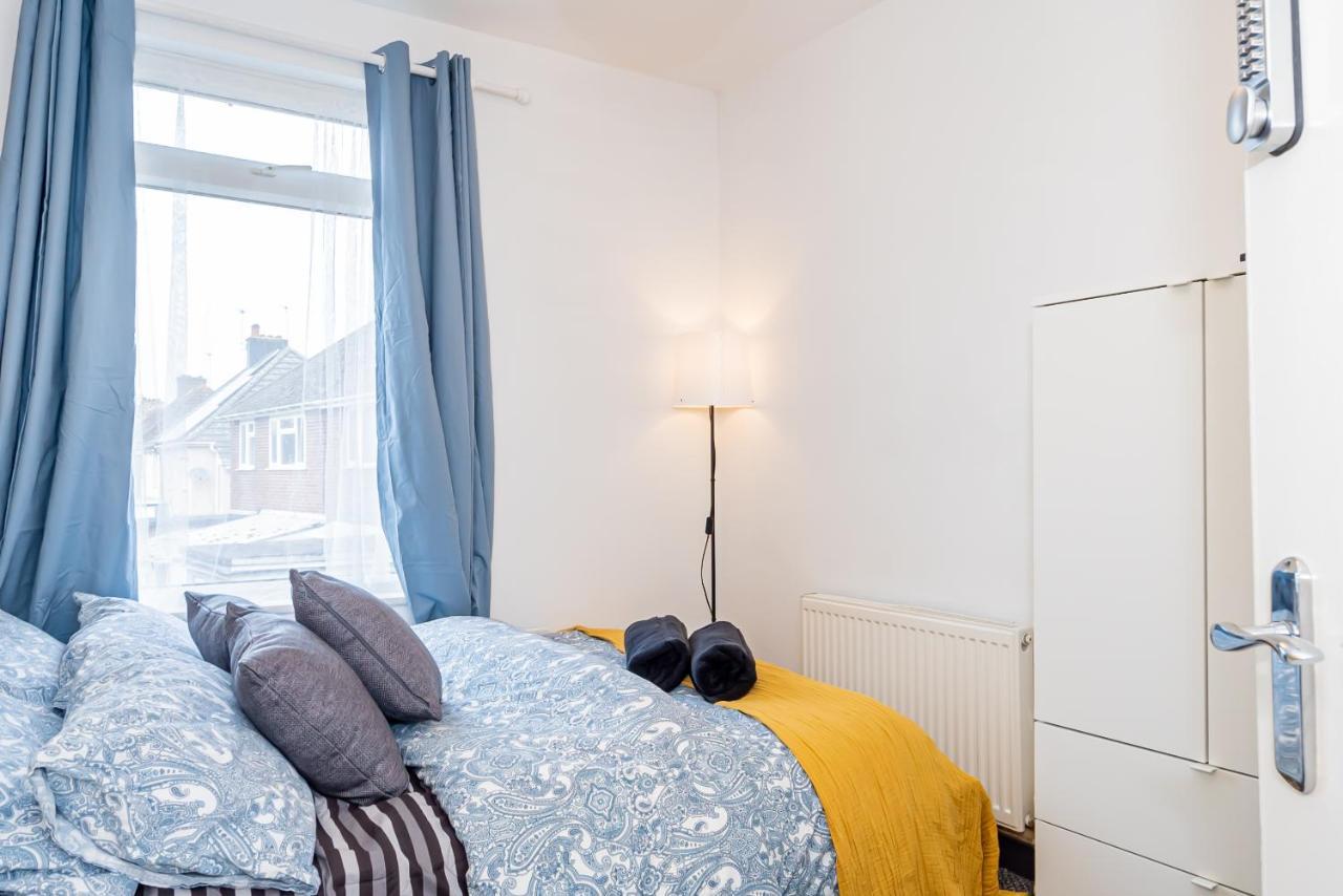 Shirley House 3, Guest House, Self Catering, Self Check In With Smart Locks, Use Of Fully Equipped Kitchen, Close To City Centre, Ideal For Longer Stays, Walking Distance To Bat, 20 Min Drive To Fawley Refinery, Excellent Transport Links Southampton Exteriér fotografie