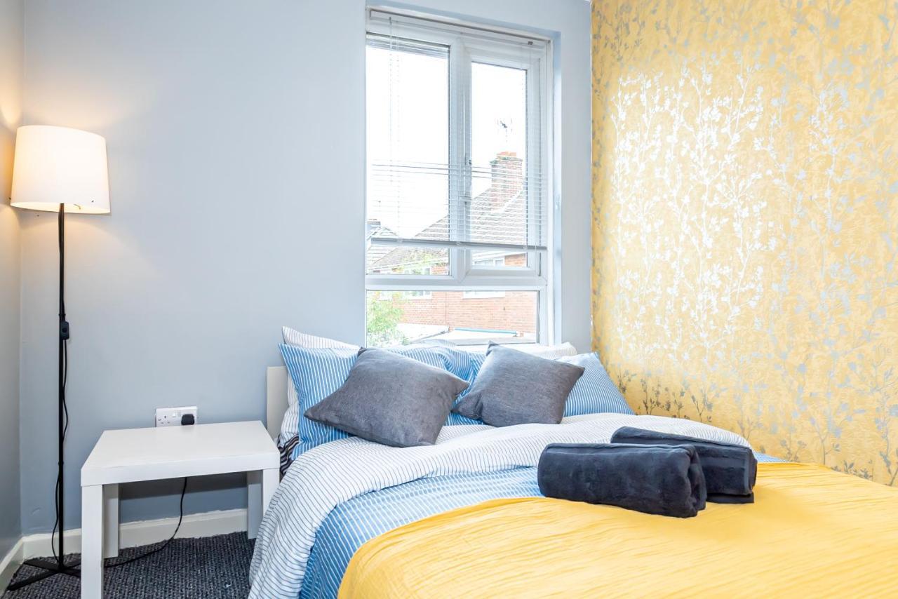 Shirley House 3, Guest House, Self Catering, Self Check In With Smart Locks, Use Of Fully Equipped Kitchen, Close To City Centre, Ideal For Longer Stays, Walking Distance To Bat, 20 Min Drive To Fawley Refinery, Excellent Transport Links Southampton Exteriér fotografie