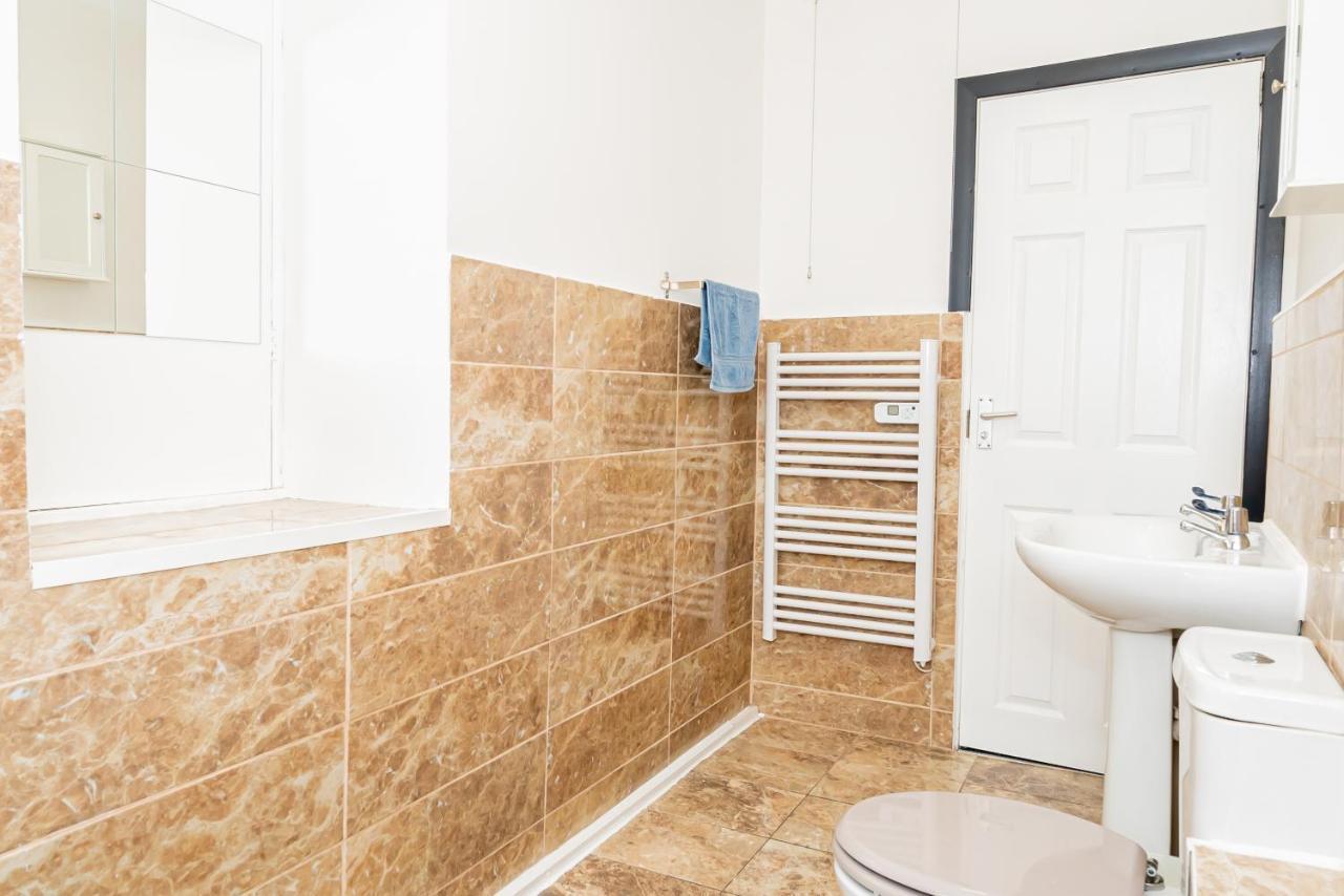Shirley House 3, Guest House, Self Catering, Self Check In With Smart Locks, Use Of Fully Equipped Kitchen, Close To City Centre, Ideal For Longer Stays, Walking Distance To Bat, 20 Min Drive To Fawley Refinery, Excellent Transport Links Southampton Exteriér fotografie