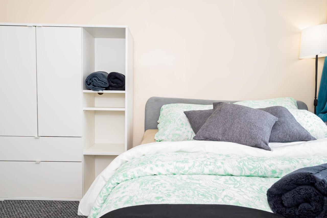 Shirley House 3, Guest House, Self Catering, Self Check In With Smart Locks, Use Of Fully Equipped Kitchen, Close To City Centre, Ideal For Longer Stays, Walking Distance To Bat, 20 Min Drive To Fawley Refinery, Excellent Transport Links Southampton Exteriér fotografie