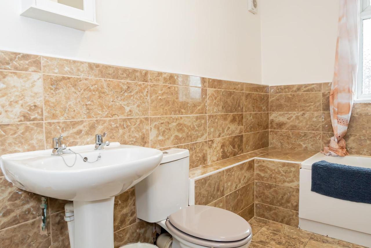 Shirley House 3, Guest House, Self Catering, Self Check In With Smart Locks, Use Of Fully Equipped Kitchen, Close To City Centre, Ideal For Longer Stays, Walking Distance To Bat, 20 Min Drive To Fawley Refinery, Excellent Transport Links Southampton Exteriér fotografie