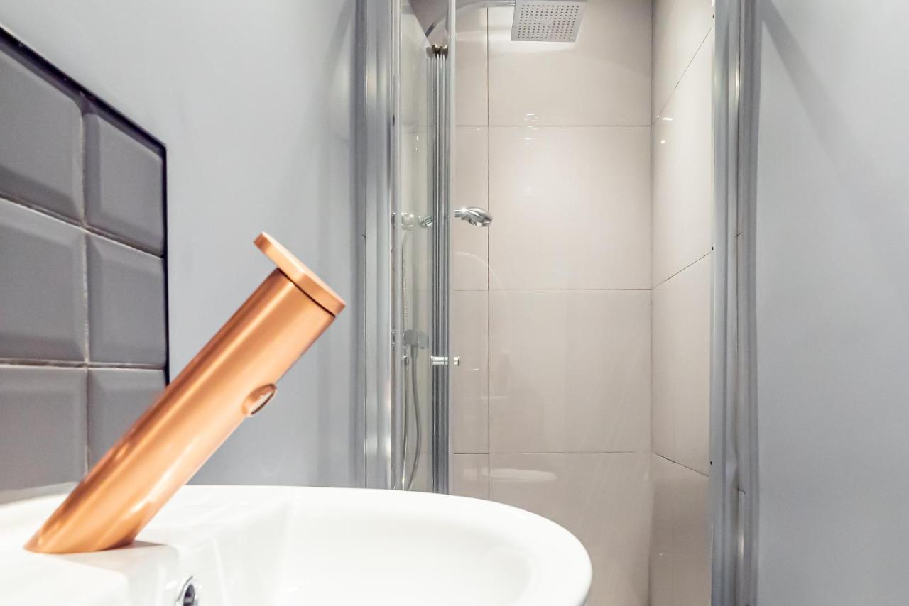 Shirley House 3, Guest House, Self Catering, Self Check In With Smart Locks, Use Of Fully Equipped Kitchen, Close To City Centre, Ideal For Longer Stays, Walking Distance To Bat, 20 Min Drive To Fawley Refinery, Excellent Transport Links Southampton Exteriér fotografie