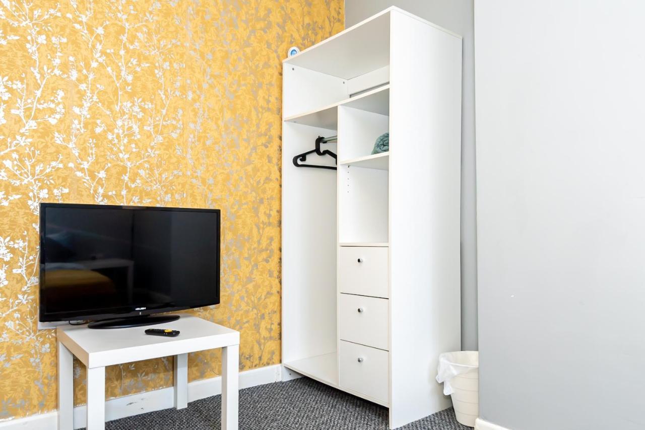 Shirley House 3, Guest House, Self Catering, Self Check In With Smart Locks, Use Of Fully Equipped Kitchen, Close To City Centre, Ideal For Longer Stays, Walking Distance To Bat, 20 Min Drive To Fawley Refinery, Excellent Transport Links Southampton Exteriér fotografie