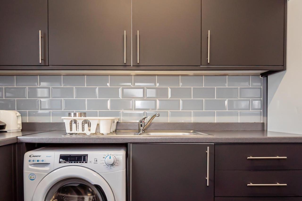 Shirley House 3, Guest House, Self Catering, Self Check In With Smart Locks, Use Of Fully Equipped Kitchen, Close To City Centre, Ideal For Longer Stays, Walking Distance To Bat, 20 Min Drive To Fawley Refinery, Excellent Transport Links Southampton Exteriér fotografie