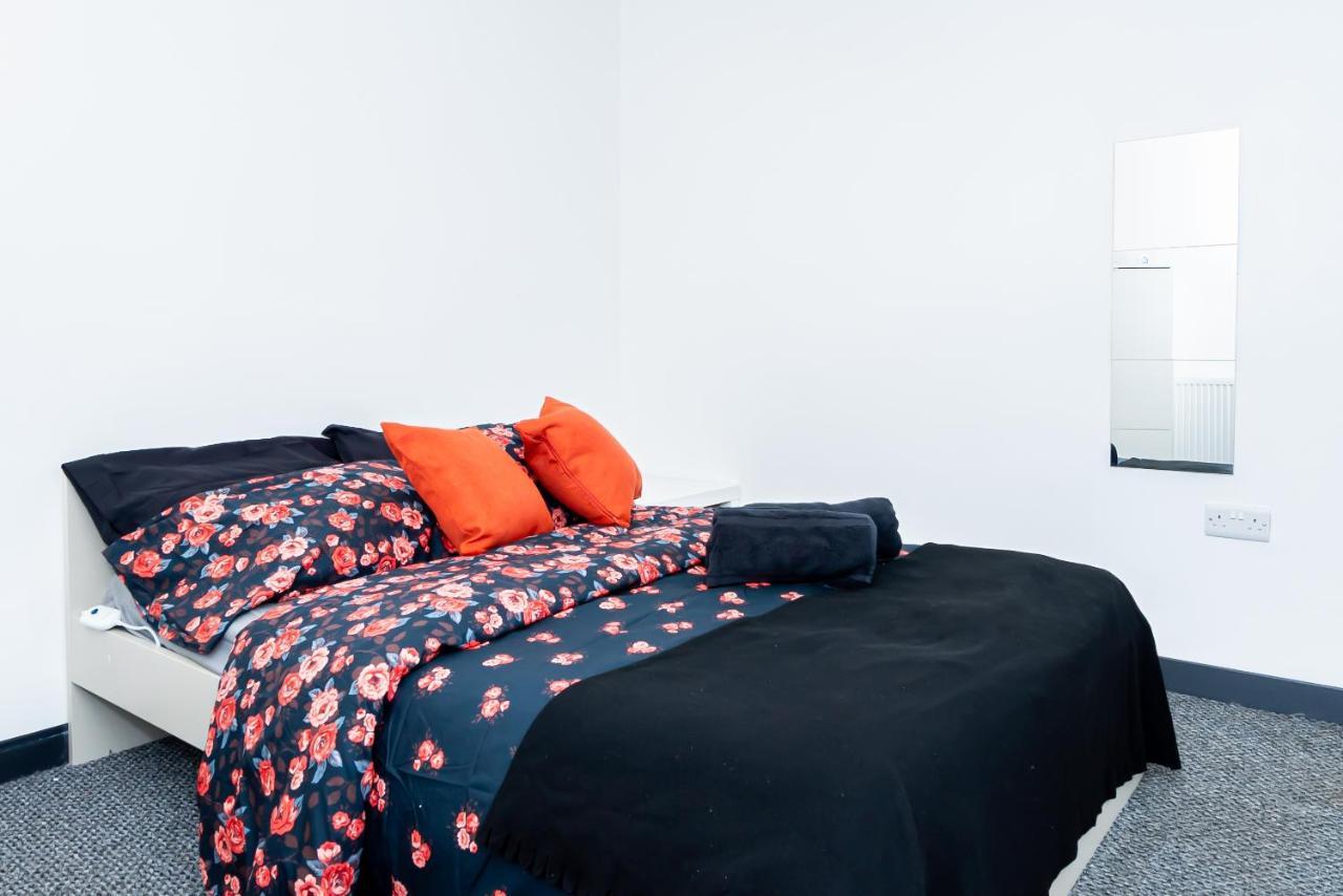 Shirley House 3, Guest House, Self Catering, Self Check In With Smart Locks, Use Of Fully Equipped Kitchen, Close To City Centre, Ideal For Longer Stays, Walking Distance To Bat, 20 Min Drive To Fawley Refinery, Excellent Transport Links Southampton Exteriér fotografie