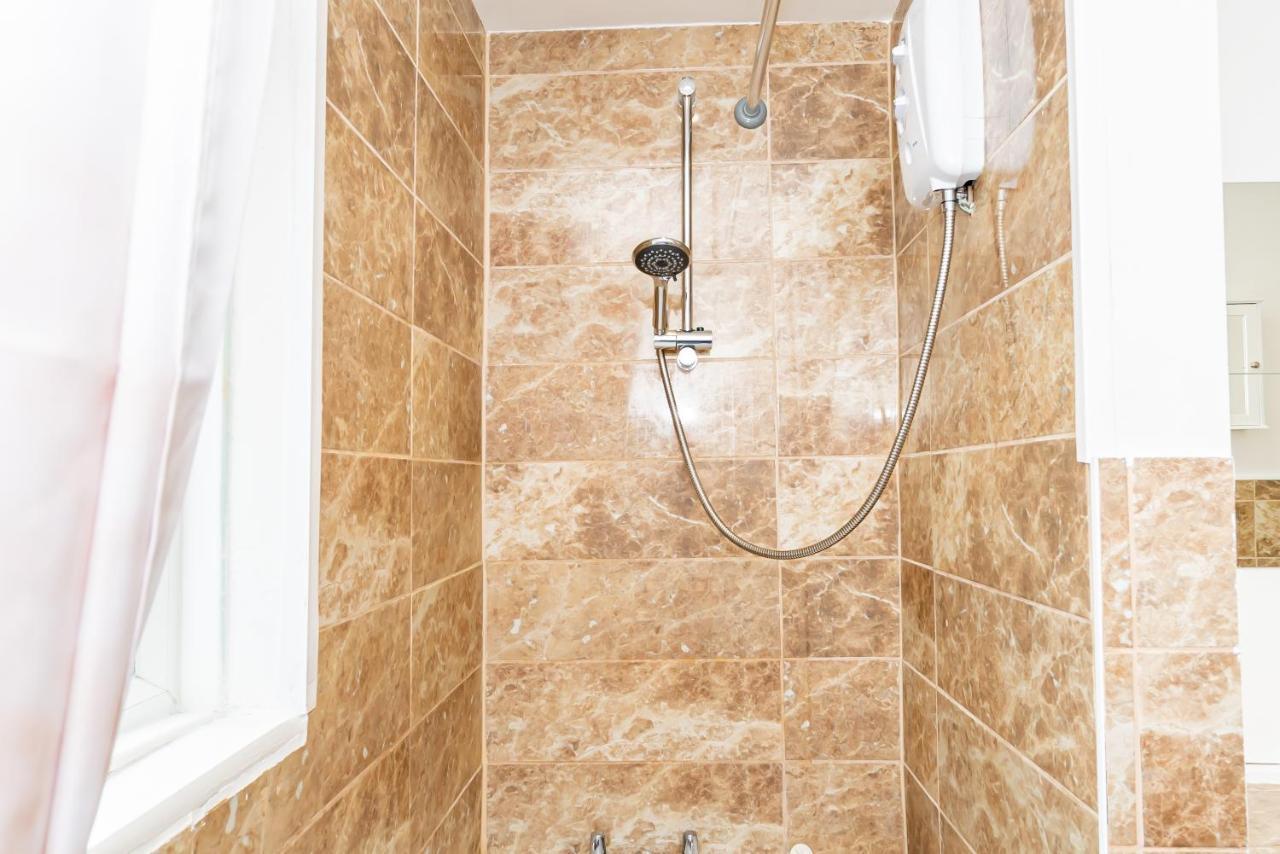 Shirley House 3, Guest House, Self Catering, Self Check In With Smart Locks, Use Of Fully Equipped Kitchen, Close To City Centre, Ideal For Longer Stays, Walking Distance To Bat, 20 Min Drive To Fawley Refinery, Excellent Transport Links Southampton Exteriér fotografie