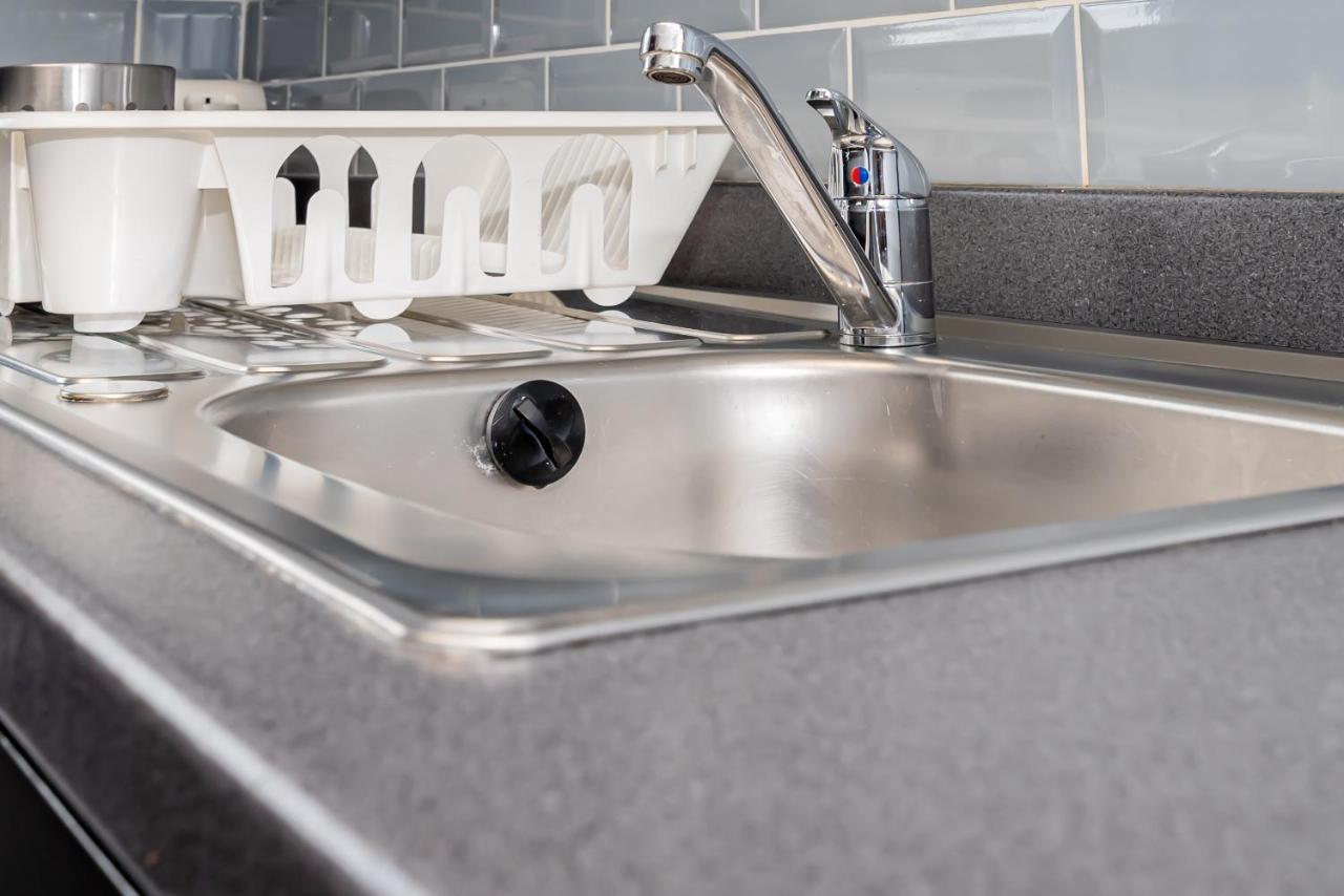 Shirley House 3, Guest House, Self Catering, Self Check In With Smart Locks, Use Of Fully Equipped Kitchen, Close To City Centre, Ideal For Longer Stays, Walking Distance To Bat, 20 Min Drive To Fawley Refinery, Excellent Transport Links Southampton Exteriér fotografie