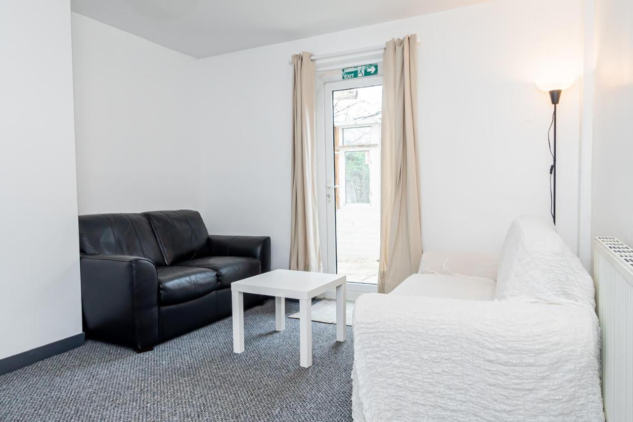 Shirley House 3, Guest House, Self Catering, Self Check In With Smart Locks, Use Of Fully Equipped Kitchen, Close To City Centre, Ideal For Longer Stays, Walking Distance To Bat, 20 Min Drive To Fawley Refinery, Excellent Transport Links Southampton Exteriér fotografie
