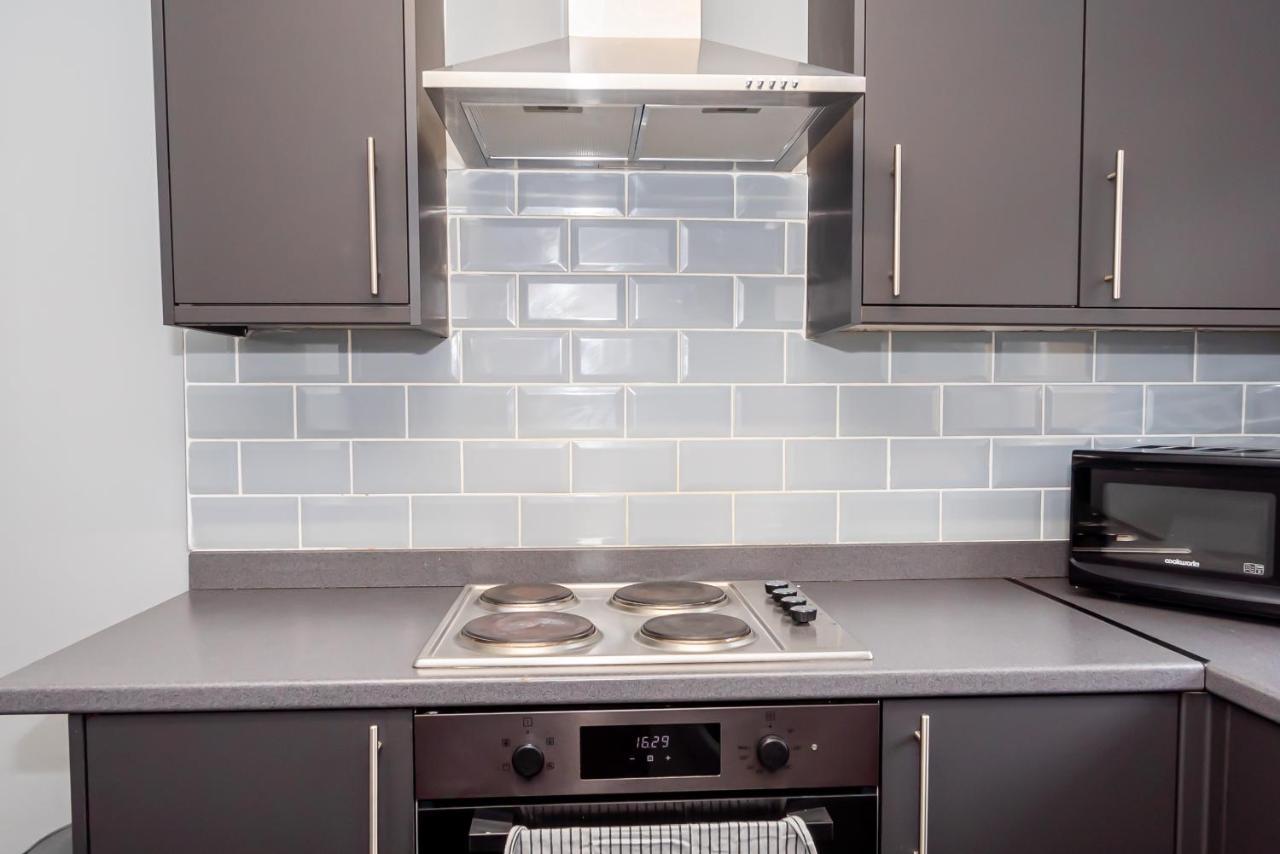 Shirley House 3, Guest House, Self Catering, Self Check In With Smart Locks, Use Of Fully Equipped Kitchen, Close To City Centre, Ideal For Longer Stays, Walking Distance To Bat, 20 Min Drive To Fawley Refinery, Excellent Transport Links Southampton Exteriér fotografie