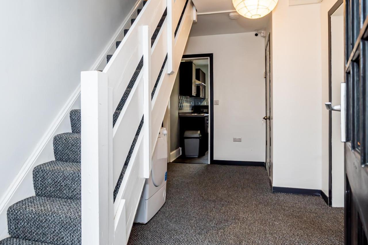 Shirley House 3, Guest House, Self Catering, Self Check In With Smart Locks, Use Of Fully Equipped Kitchen, Close To City Centre, Ideal For Longer Stays, Walking Distance To Bat, 20 Min Drive To Fawley Refinery, Excellent Transport Links Southampton Exteriér fotografie