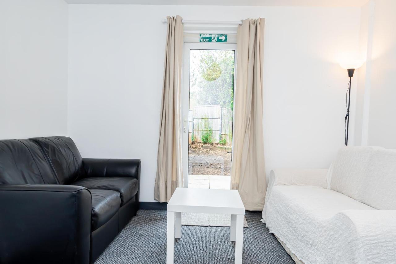 Shirley House 3, Guest House, Self Catering, Self Check In With Smart Locks, Use Of Fully Equipped Kitchen, Close To City Centre, Ideal For Longer Stays, Walking Distance To Bat, 20 Min Drive To Fawley Refinery, Excellent Transport Links Southampton Exteriér fotografie